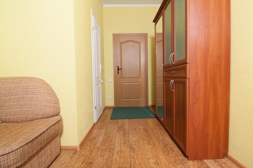Mini-Hotel On Geroiv Energetykiv Street 18 Kyiv Exterior photo