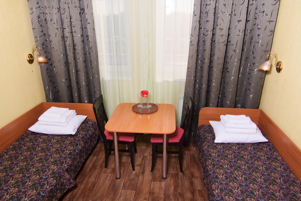 Mini-Hotel On Geroiv Energetykiv Street 18 Kyiv Exterior photo